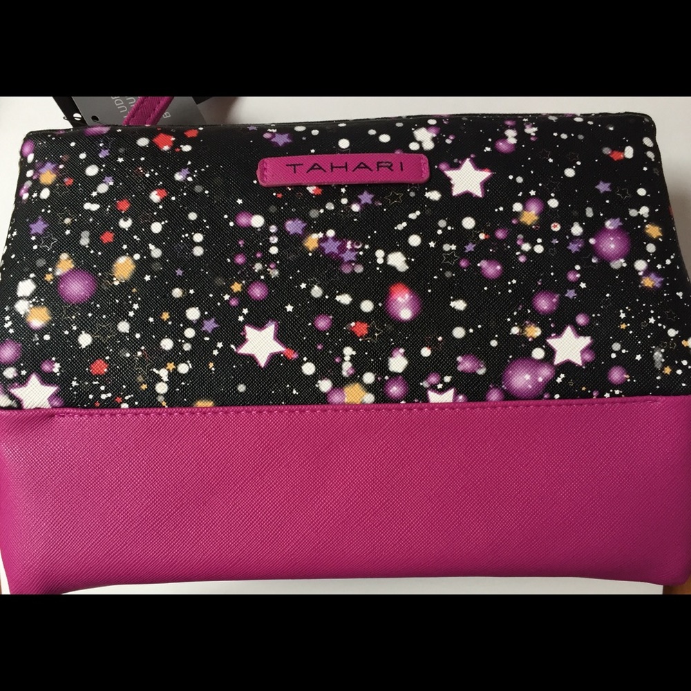 Tahari Pyramid Cosmetic Case- Triple Section